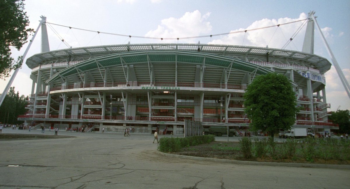 Стадион Локомотив Восточная трибуна