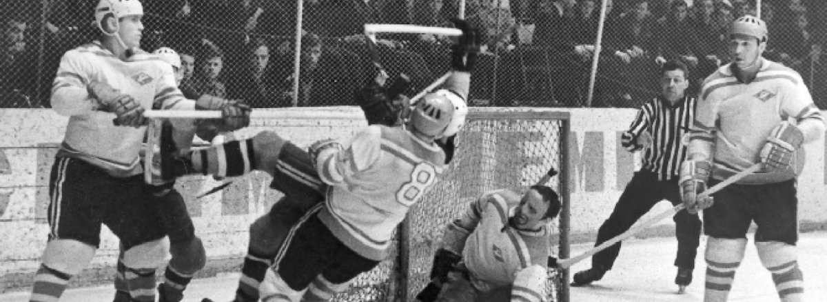 Блинов Виктор Николаевич хоккеист