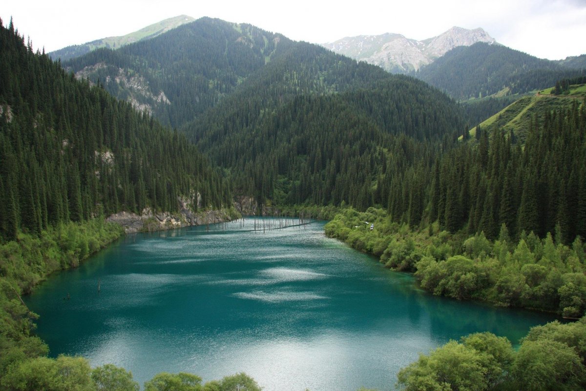 Алма-Атинское горное озеро