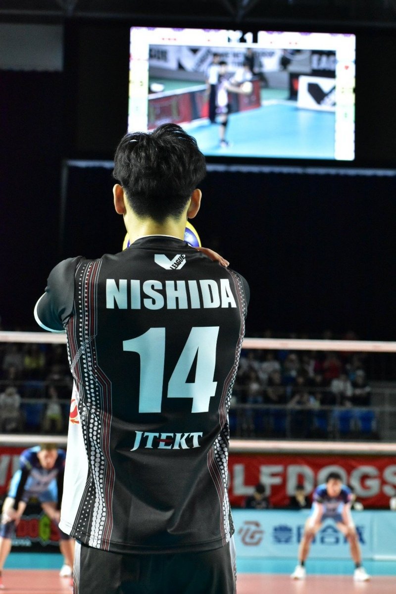 Юдзи Нисида волейболист