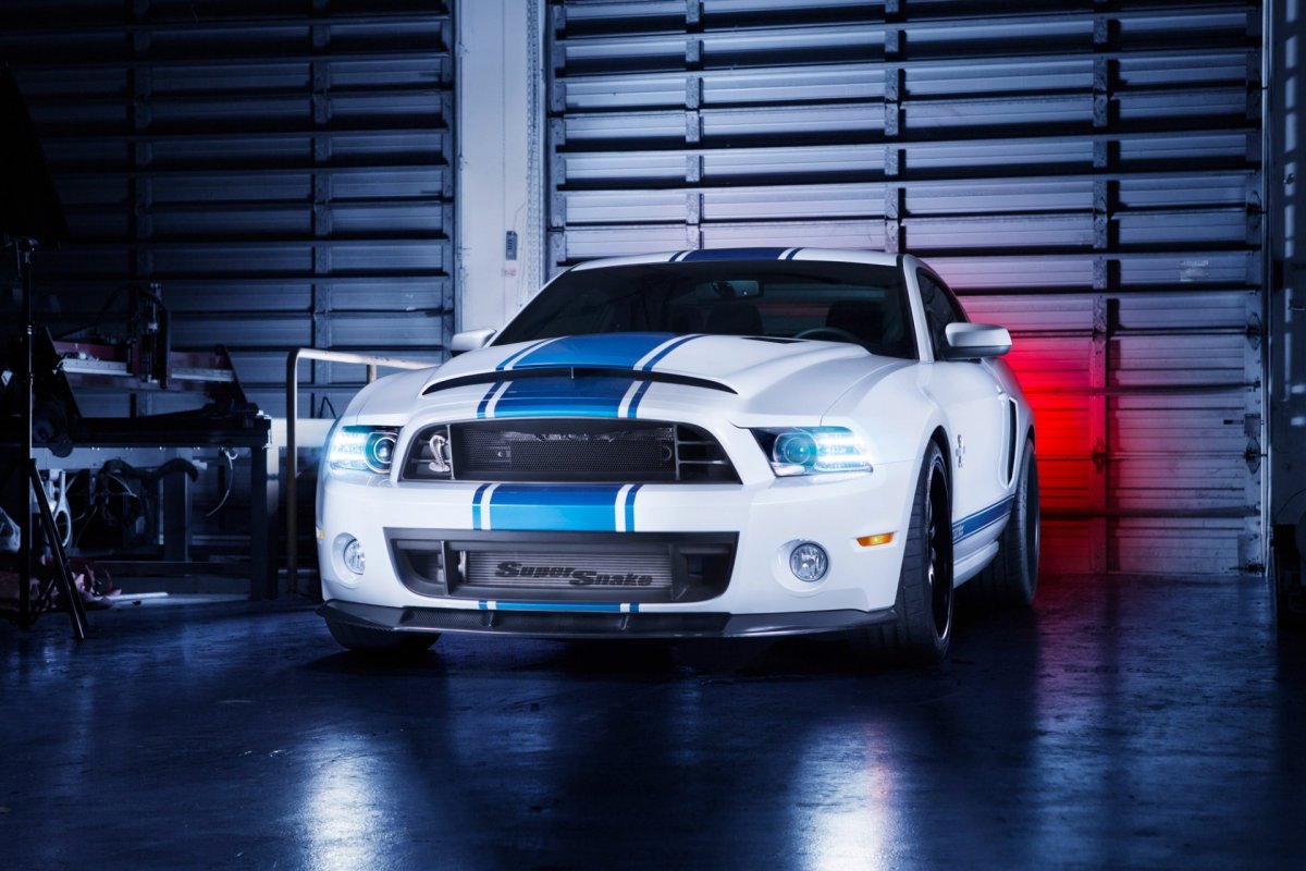 Ford Mustang Shelby gt500 White