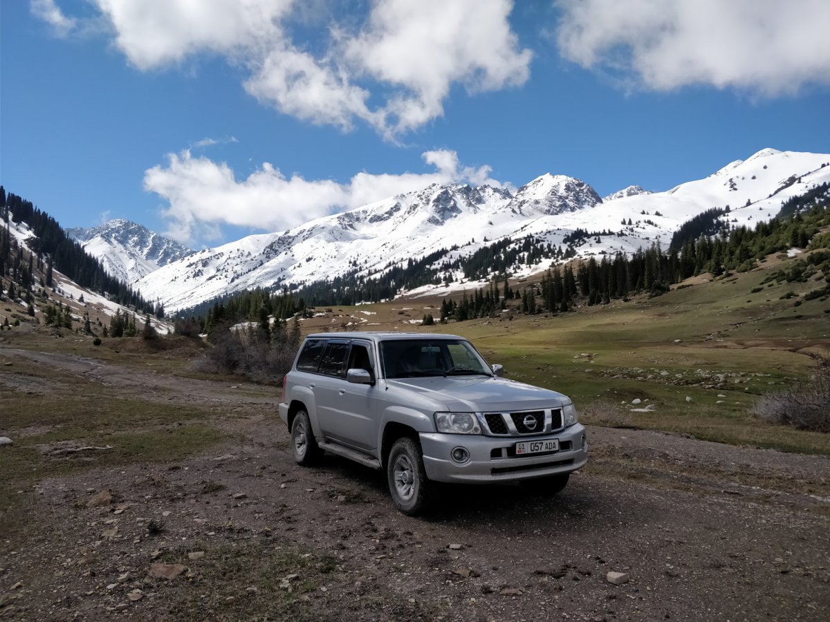 Mitsubishi Delica горы