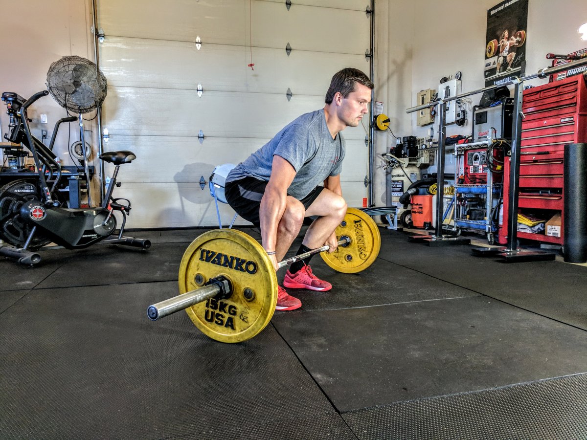 Sumo Deadlift техника