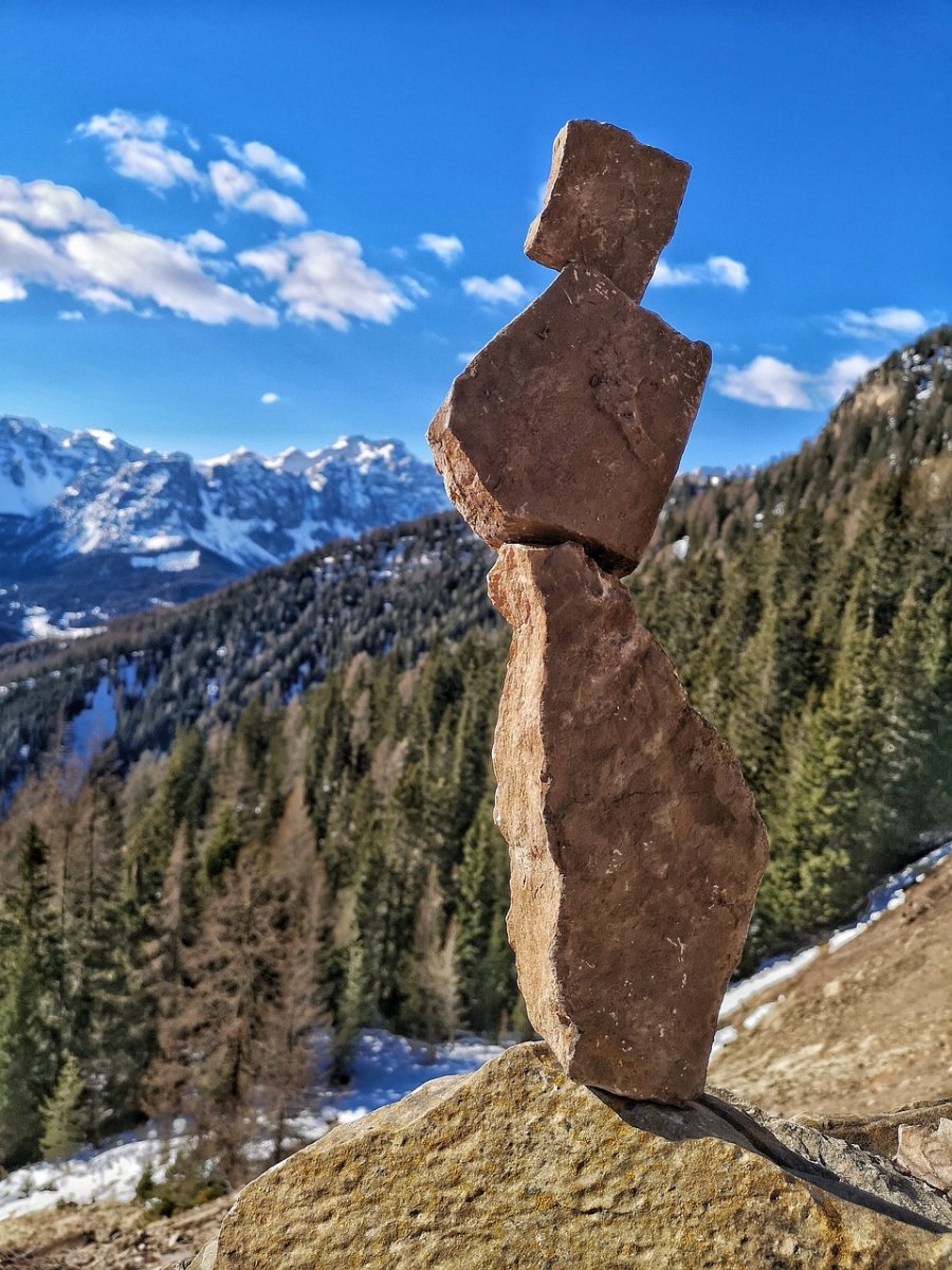 Камни в горах