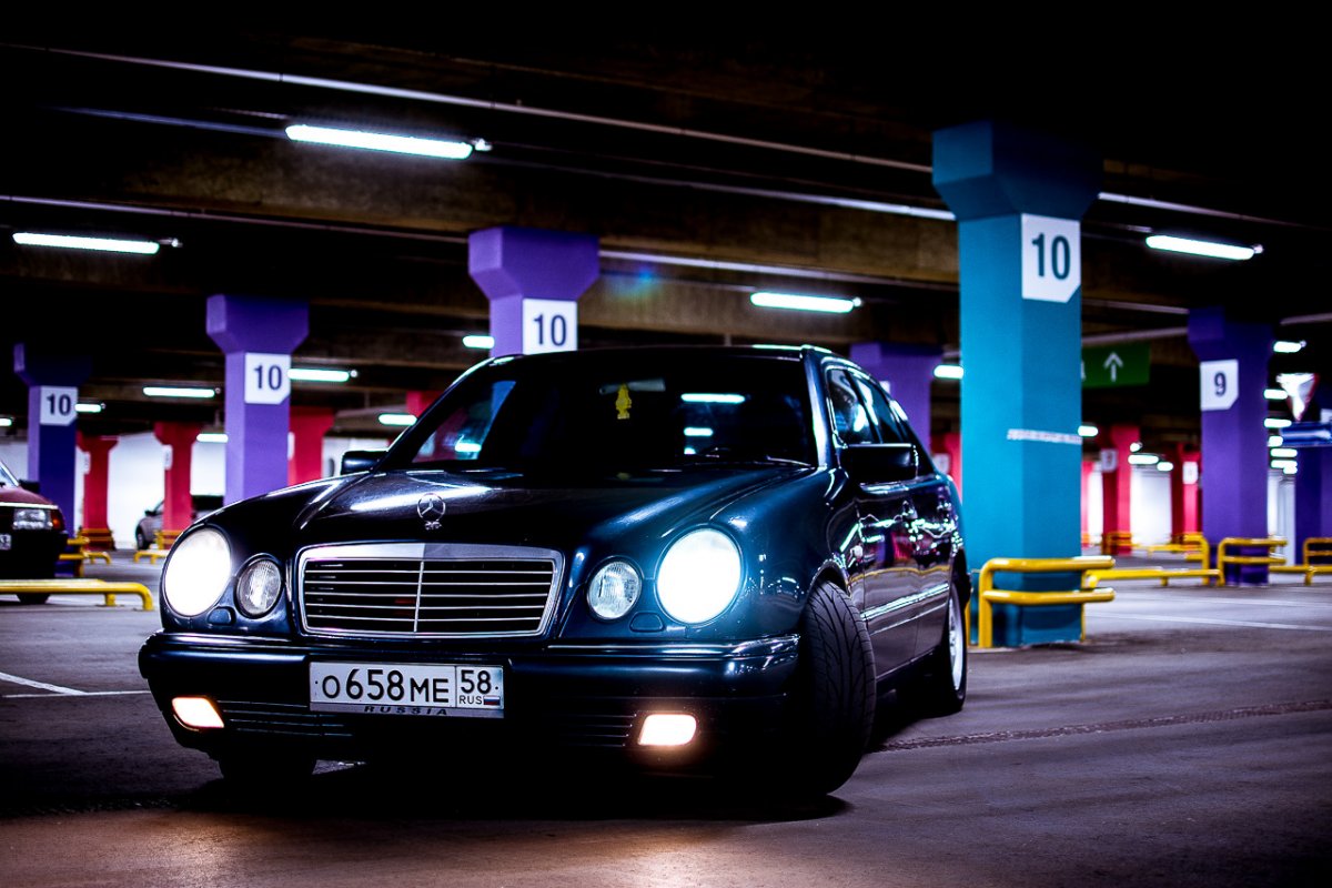 Mercedes-Benz w210