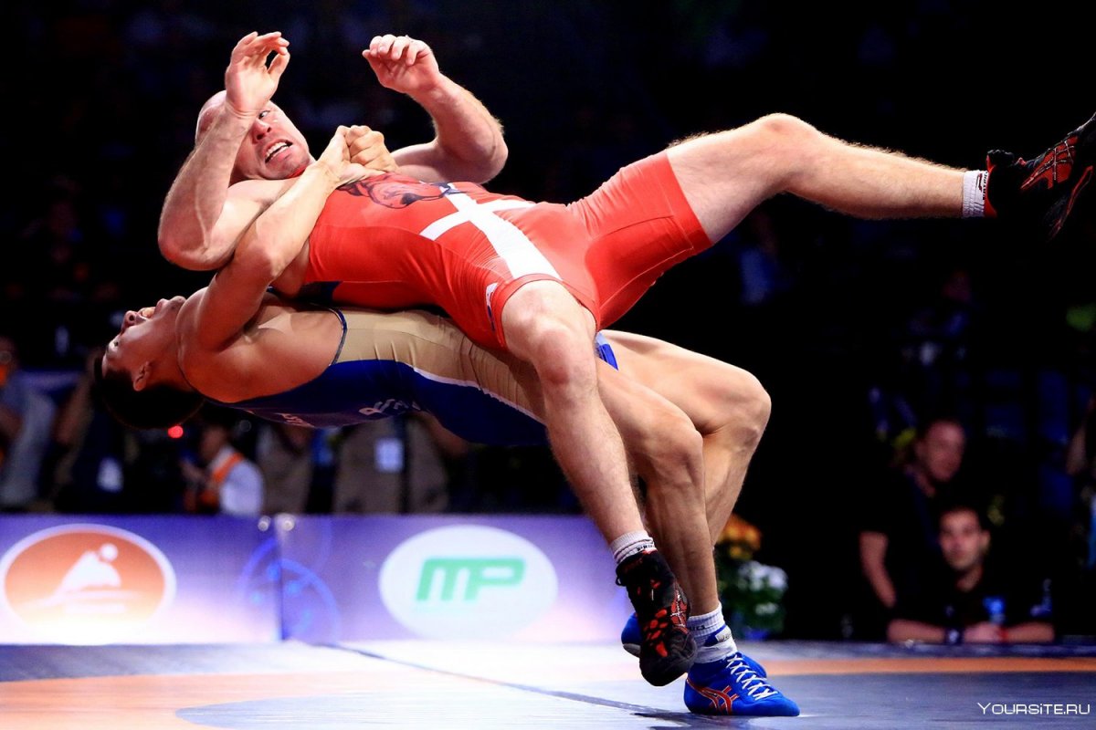 Exploder Suplex Бекки Линч