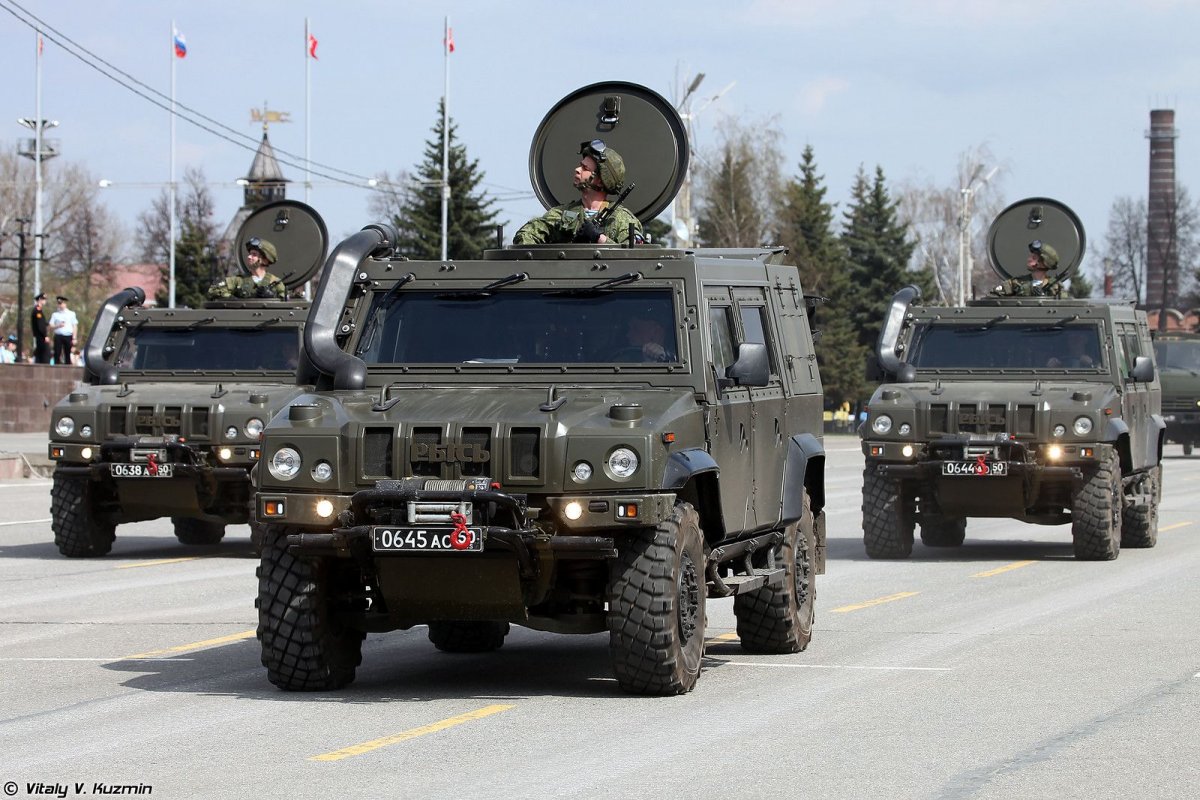 Бронеавтомобиль LMV m65 Рысь