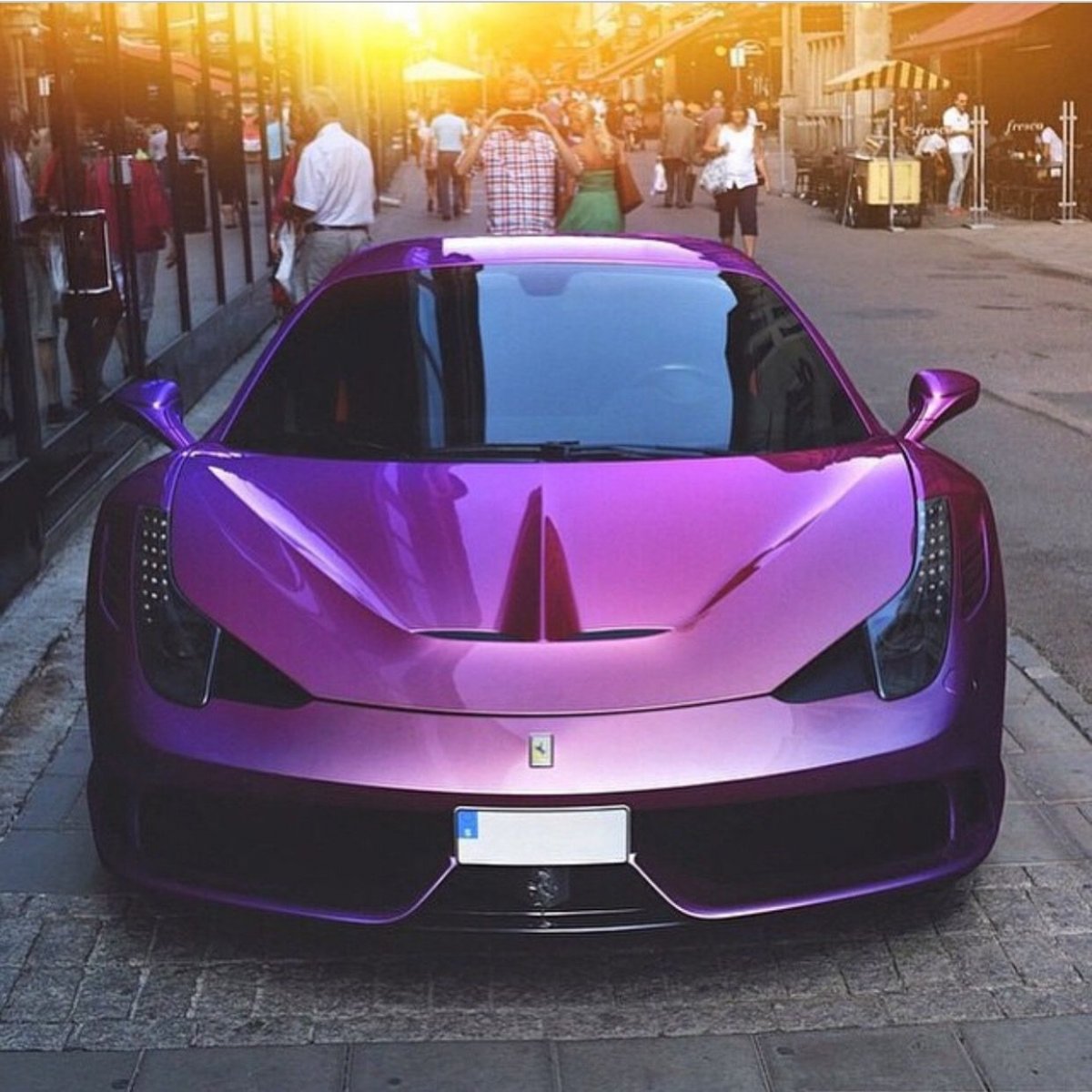 Фиолетовая Феррари 458
