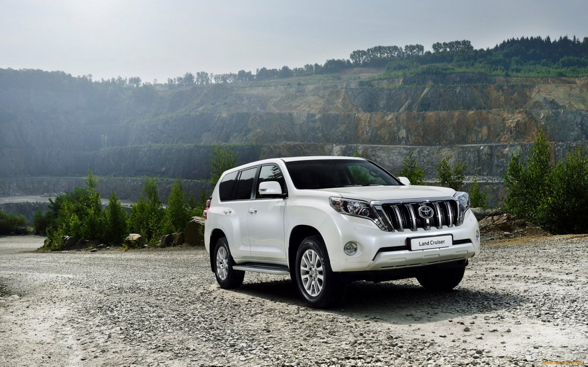 Toyota Land Cruiser Prado красный