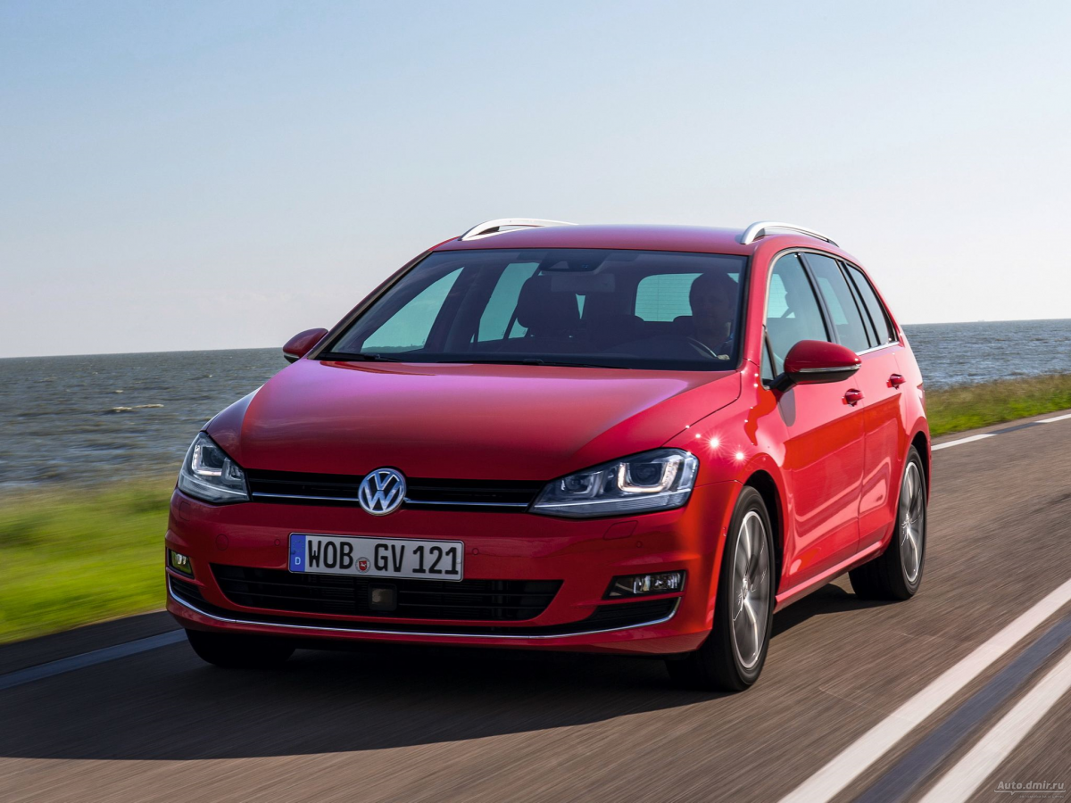 Volkswagen Golf 2020 Yellow