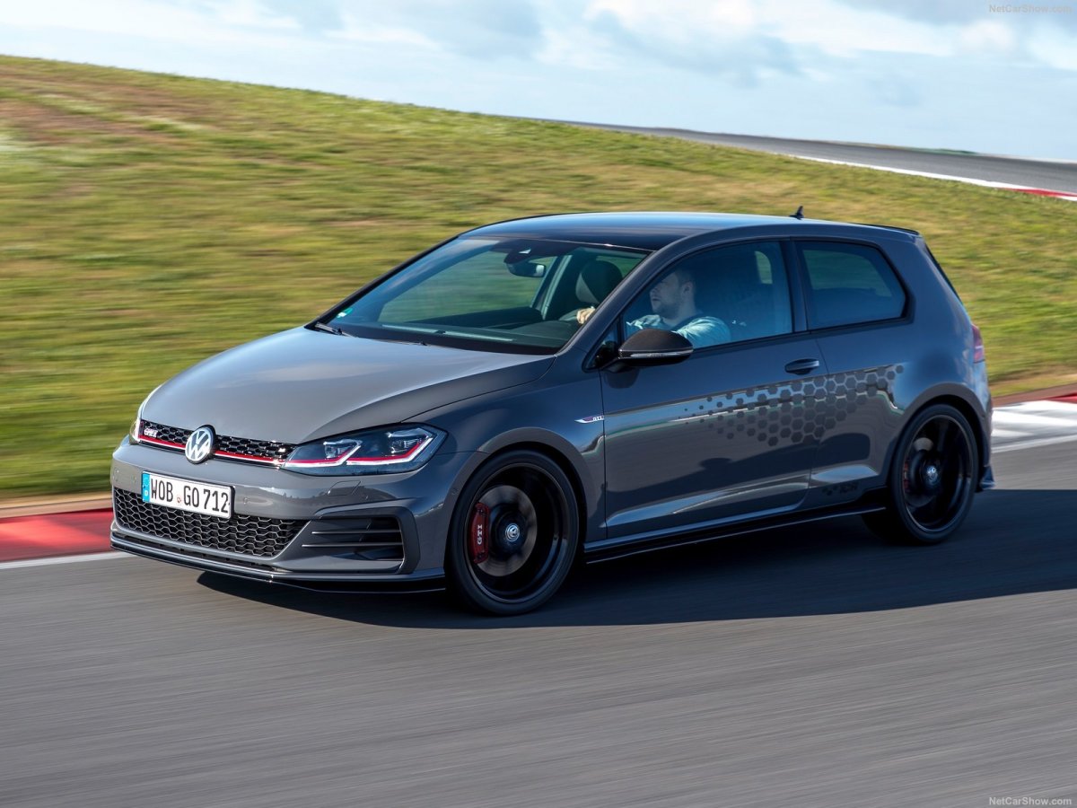 Volkswagen Golf GTI 2 поколения
