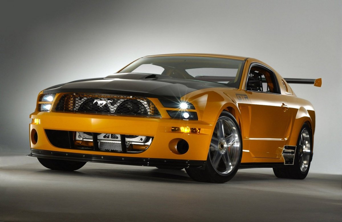 Ford Mustang gt-r Concept 2004