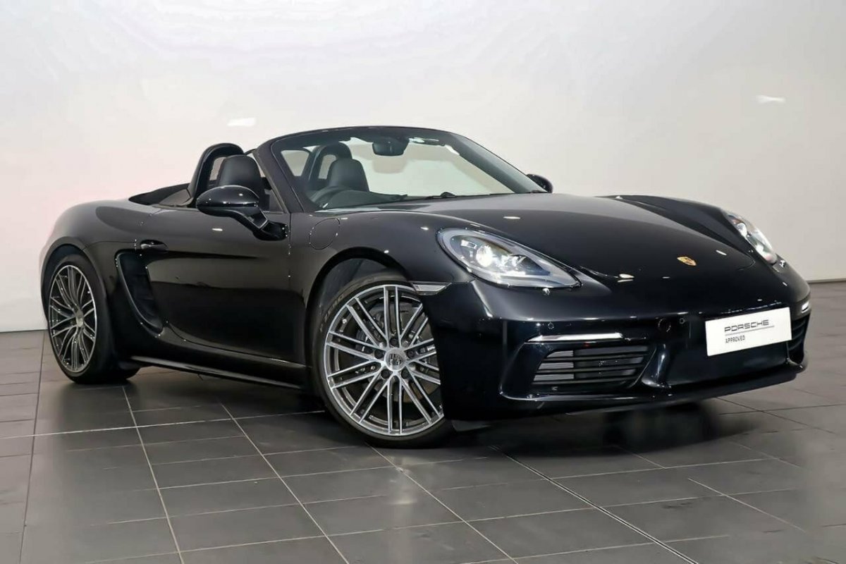 Porsche 718 Boxster Yellow