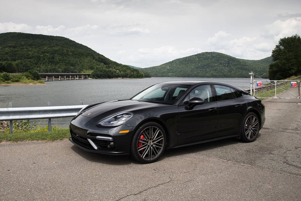 Porsche Taycan Turbo s