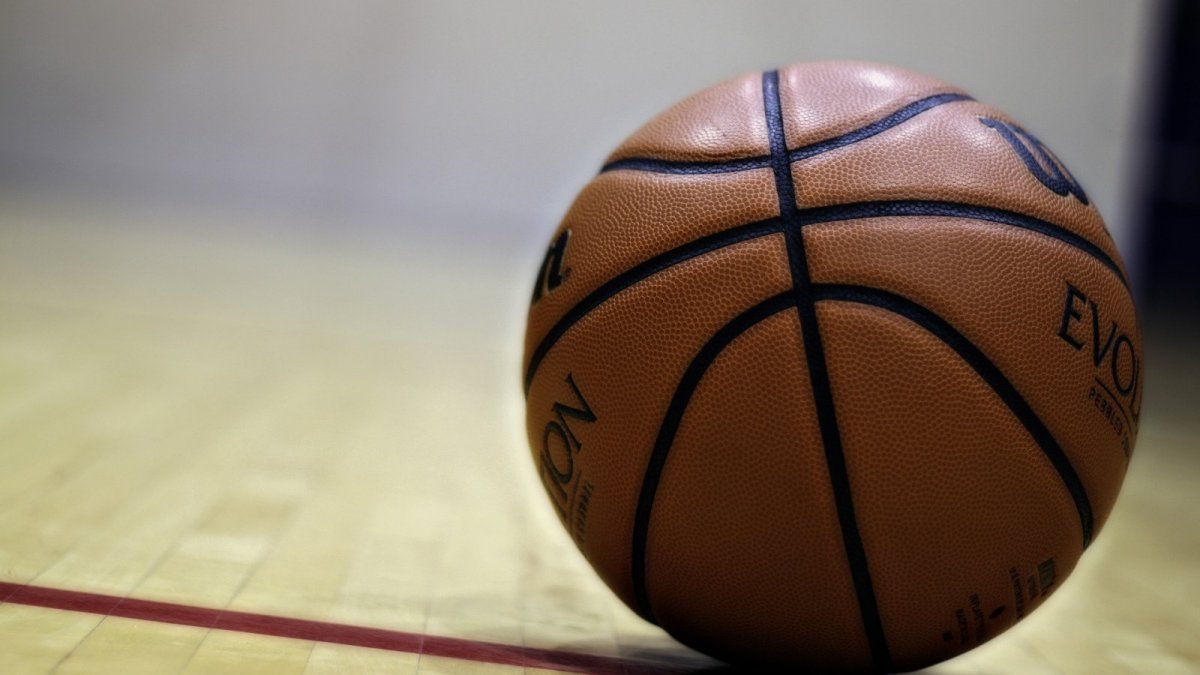 Рефлективный баскетбольный мяч