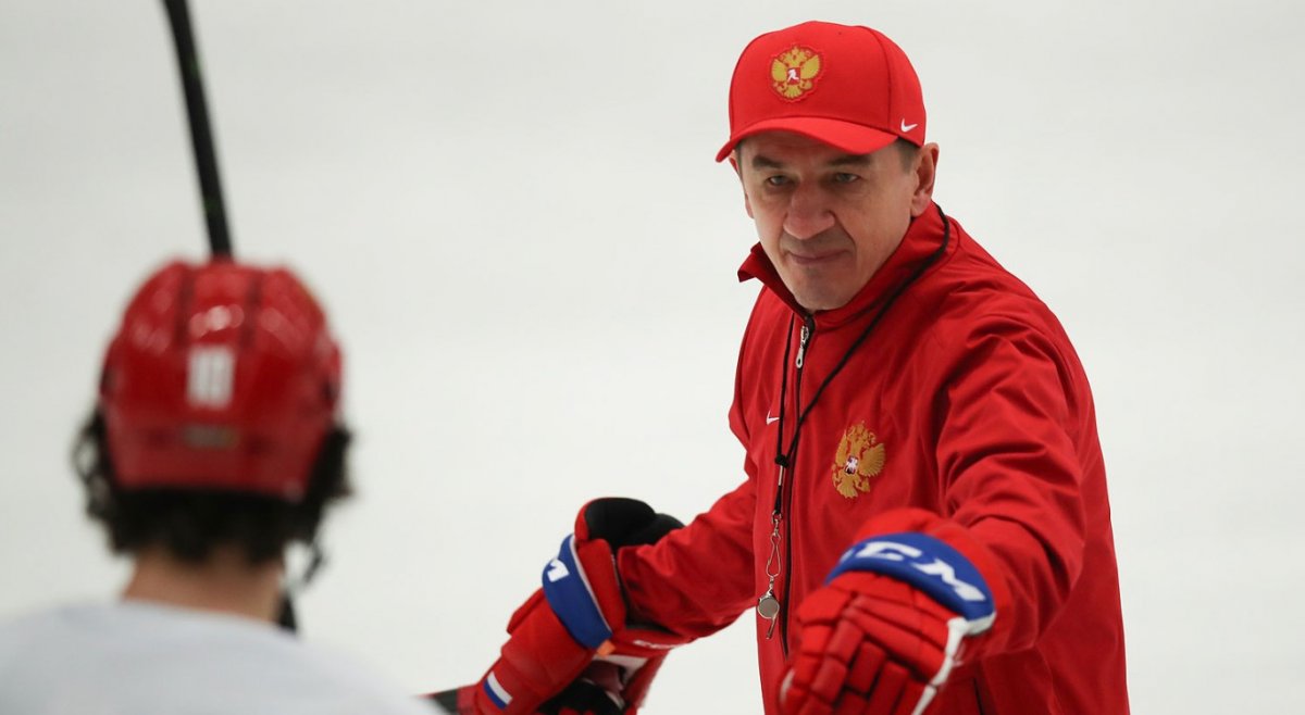 Тренер сборной РФ по хоккею
