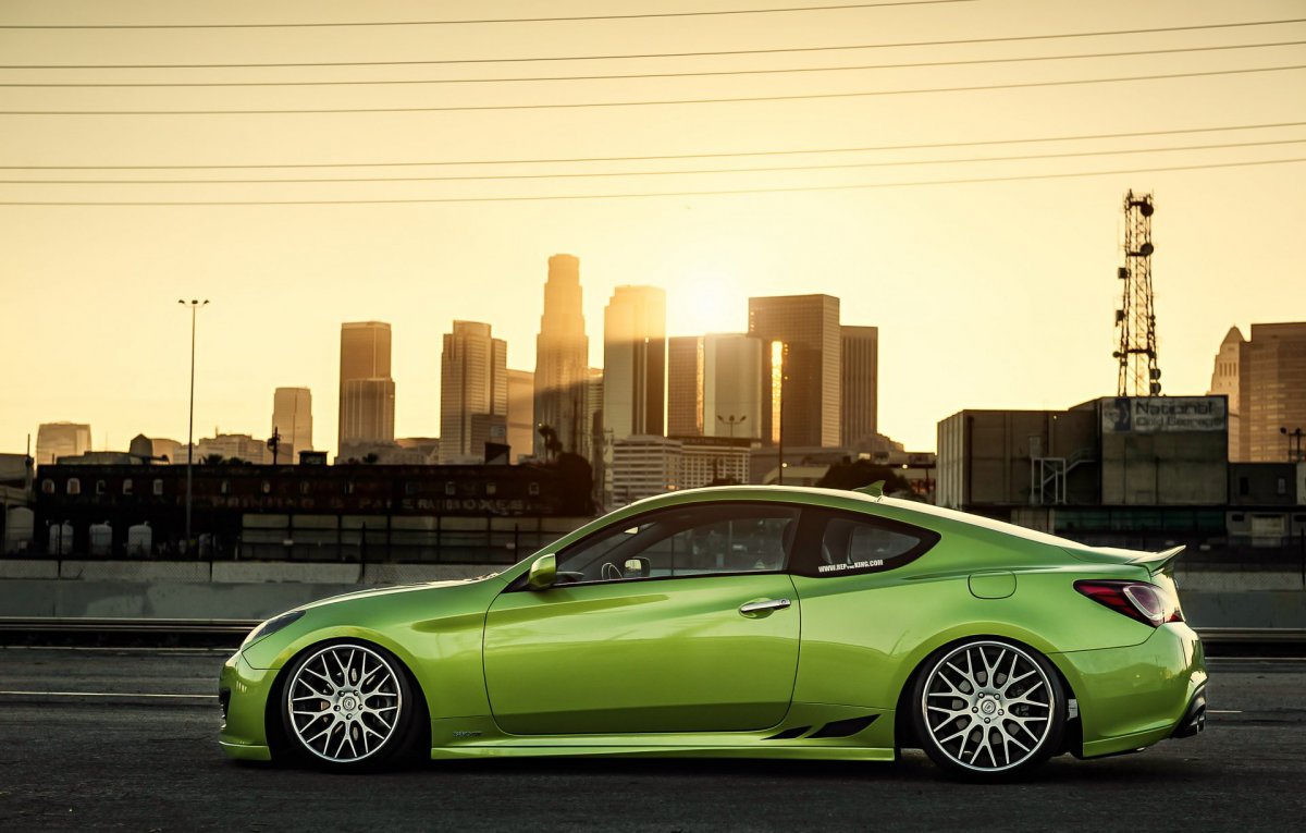 Hyundai Genesis Coupe зелёный