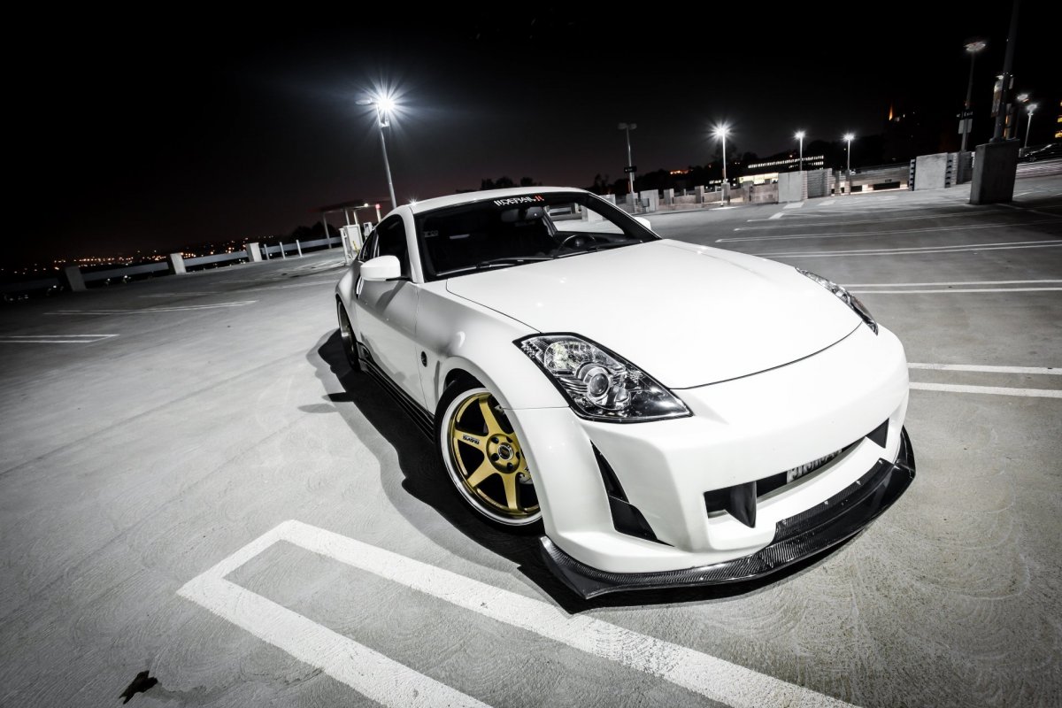 Nissan 350z White Wheels