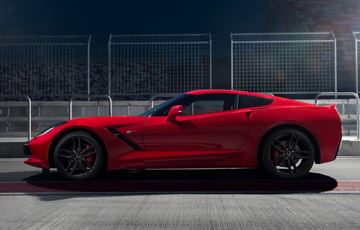 Chevrolet Corvette красный 2014