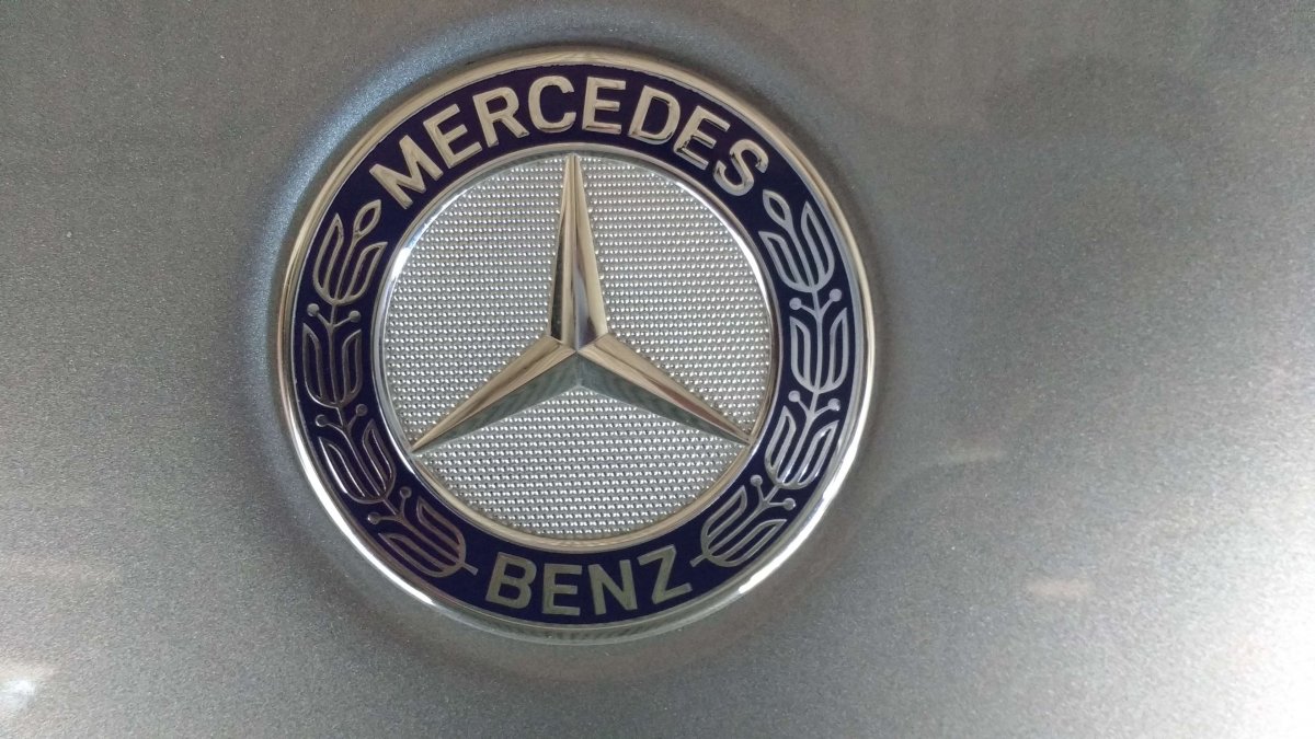 Мерседес Benz logo