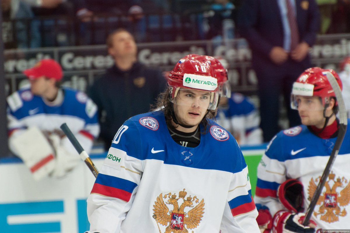Виктор Тихонов хоккеист Салават Юлаев