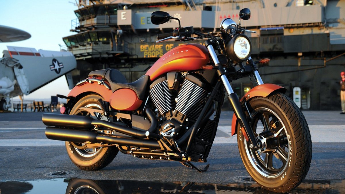 Мотоцикл Harley Davidson круизеры