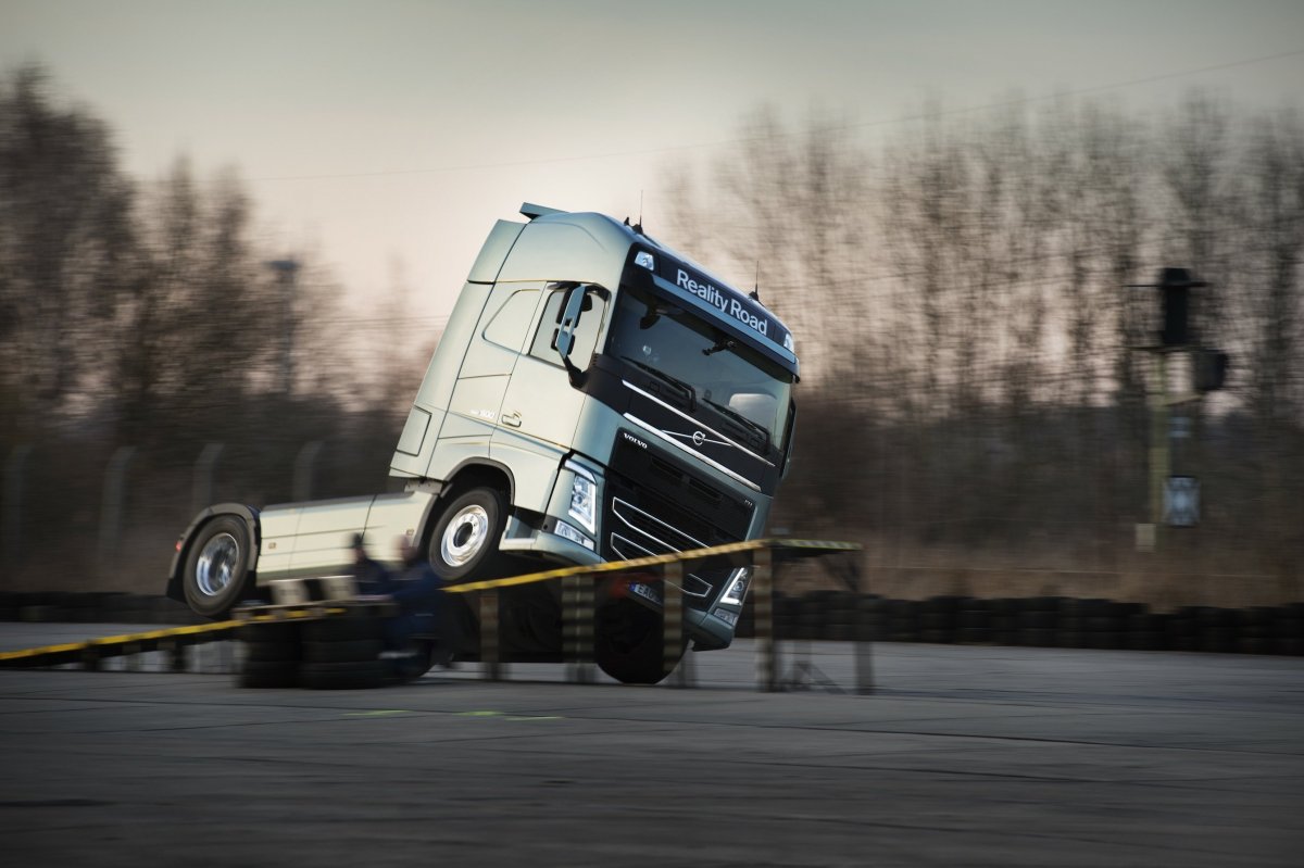 Volvo Trucks Ван Дамм
