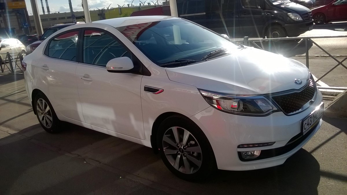 Кия Рио 2015 белая