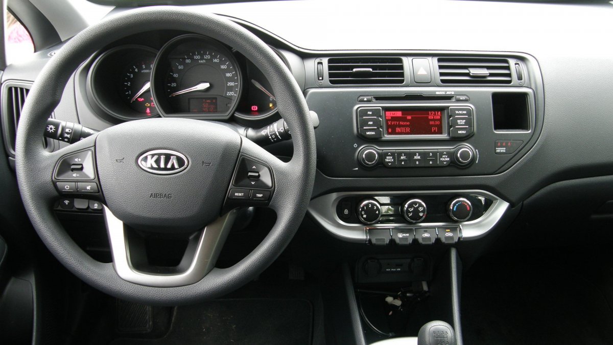 Kia Rio 3 поколение Classic салон