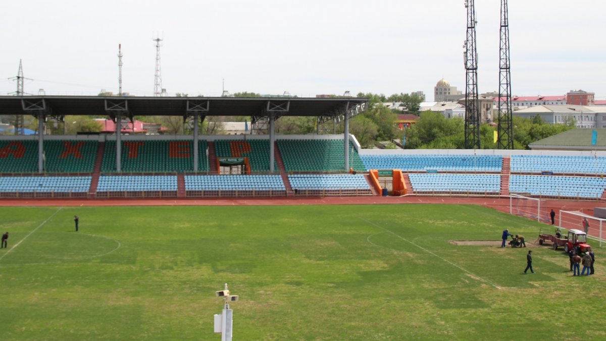 Стадион Шахтер Караганда