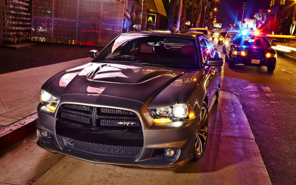 Dodge srt8