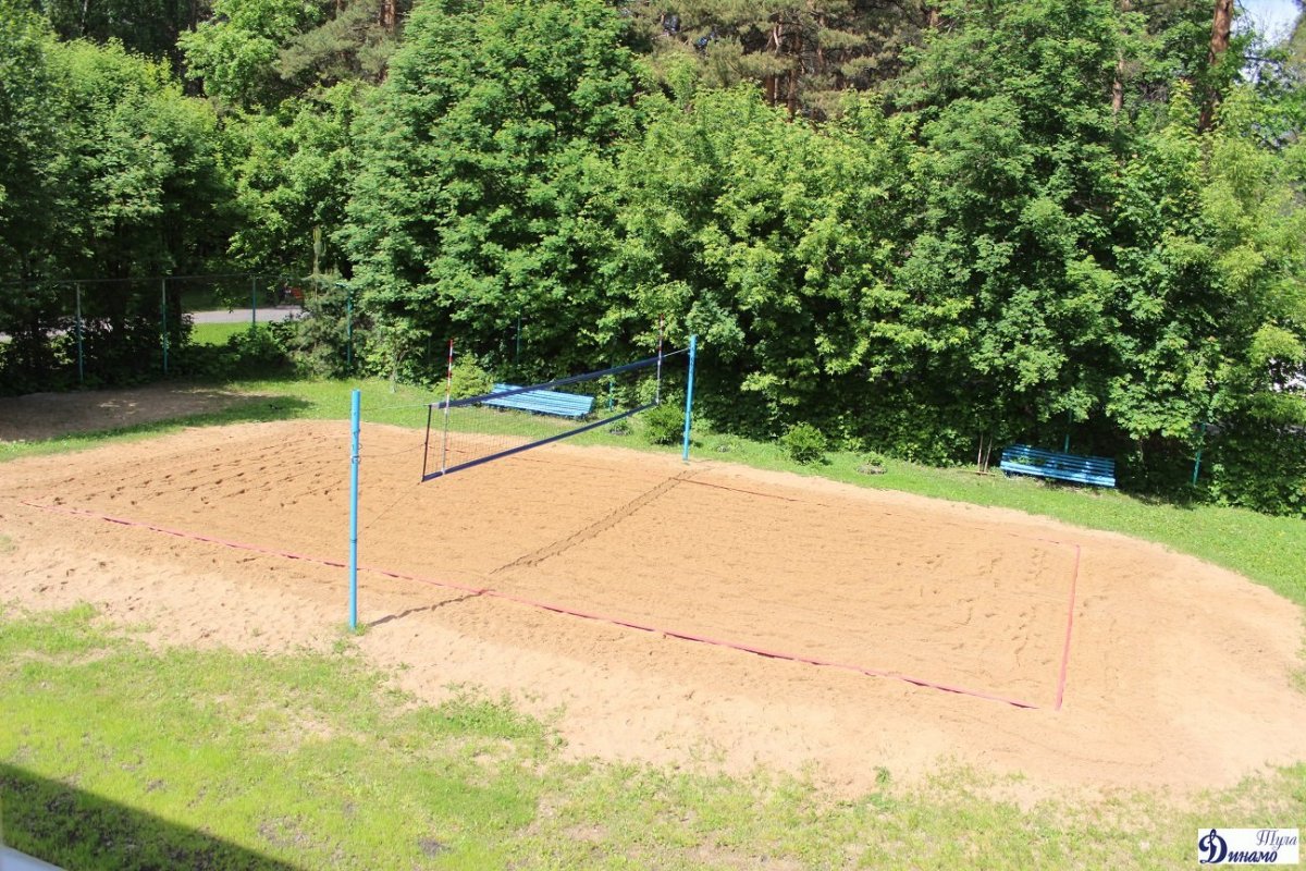 Дзержинского 10 волейбольная площадка