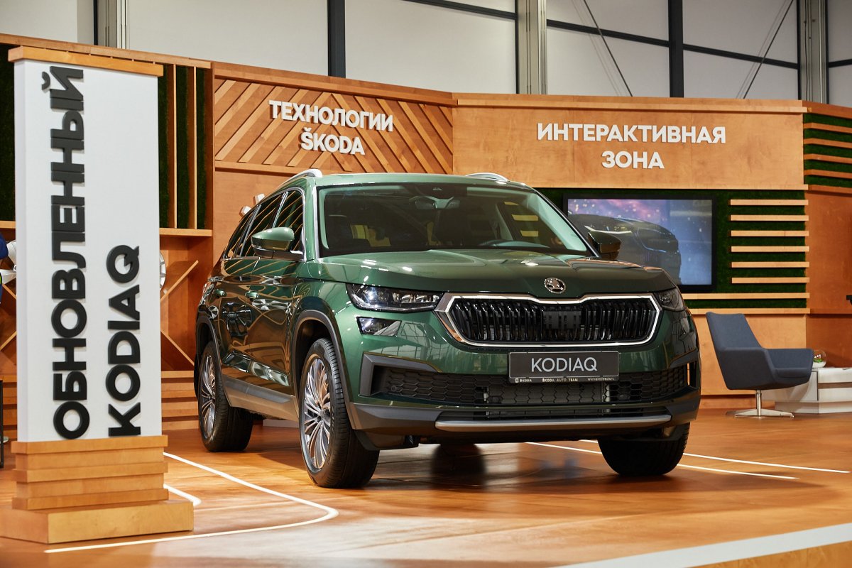 Новая Шкода паркетник 2020