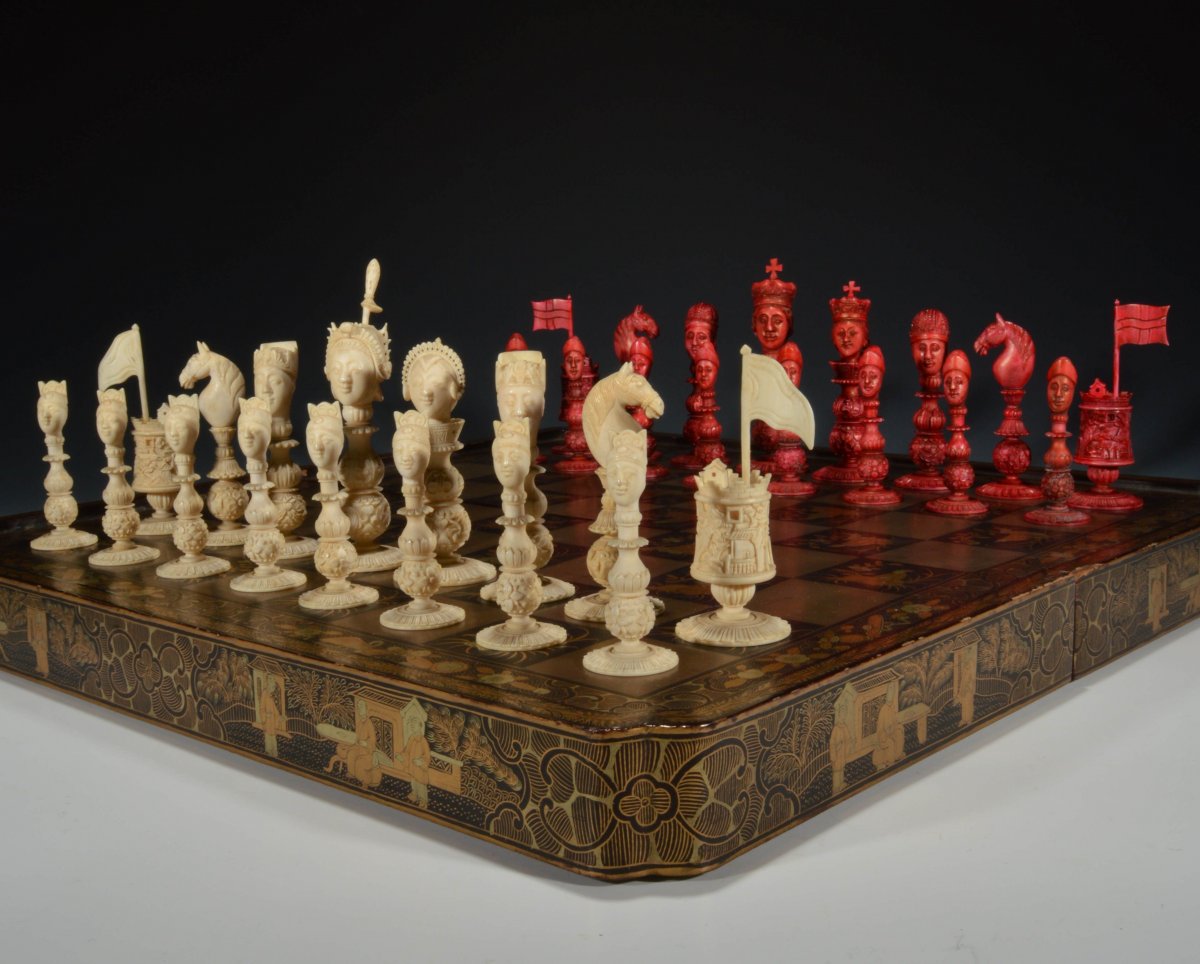 Антикварные шахматы Хусейн Ирак