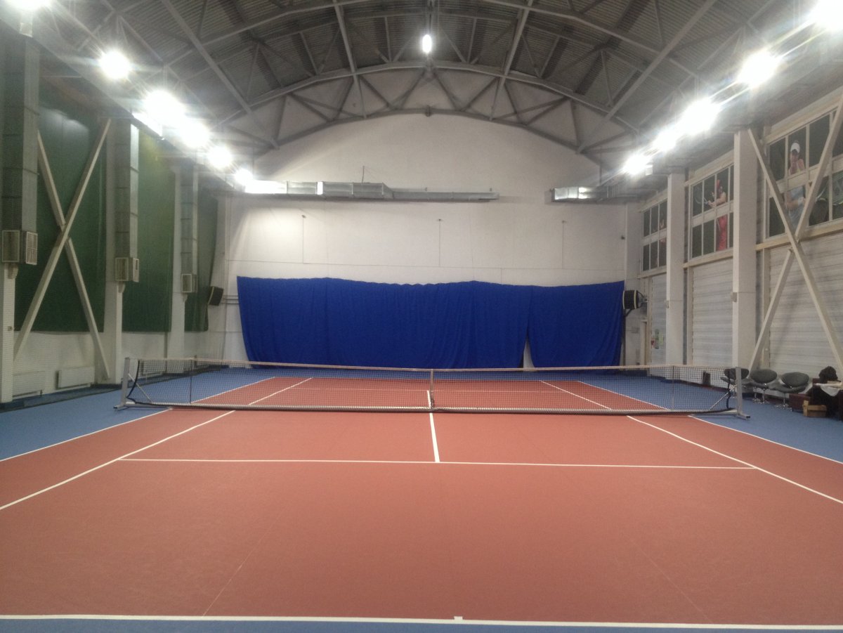 Освещение кортов Newton Arena