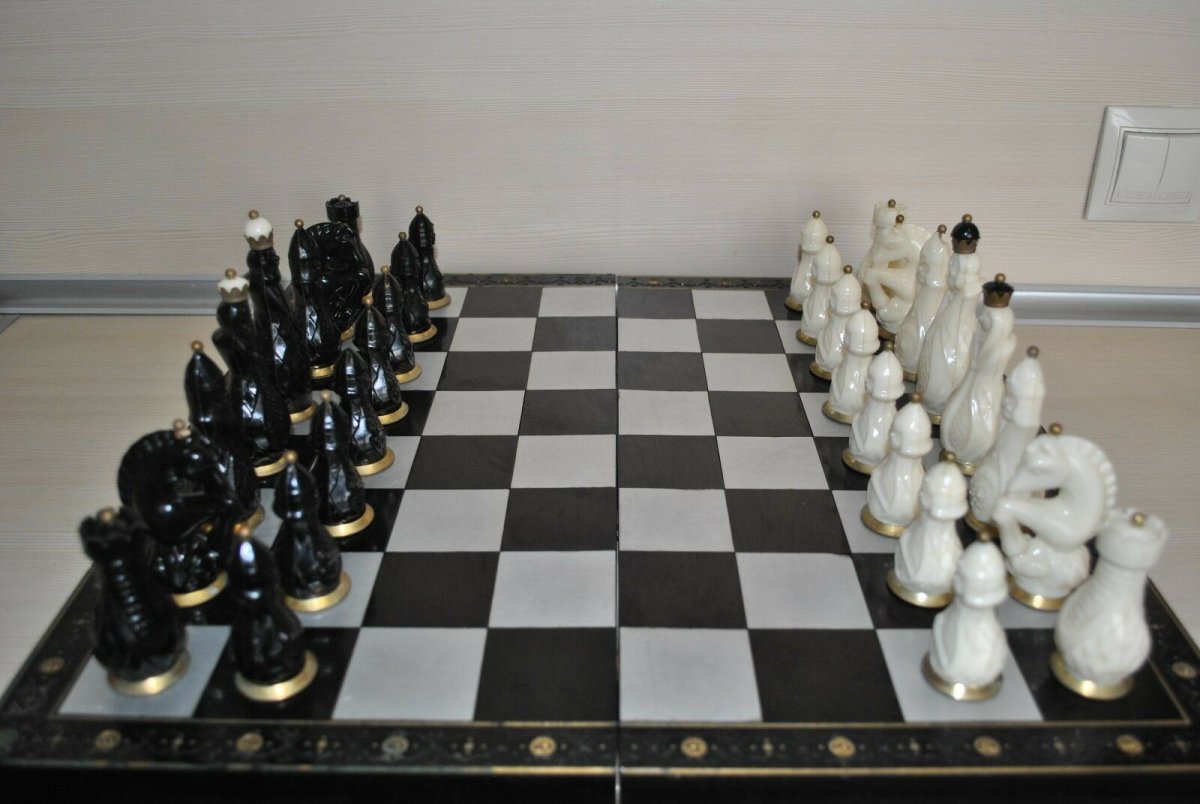 Советские шахматы из слоновой кости