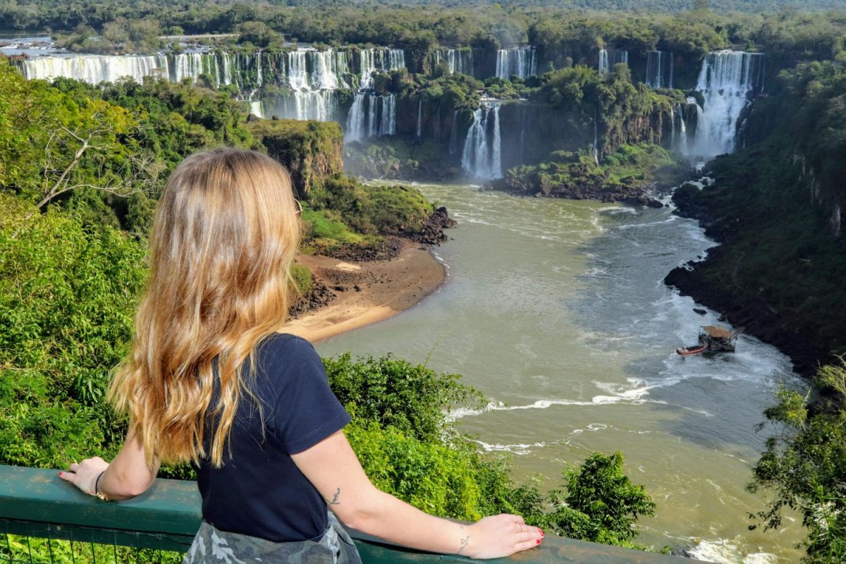 Исполинские водопады Бразилия