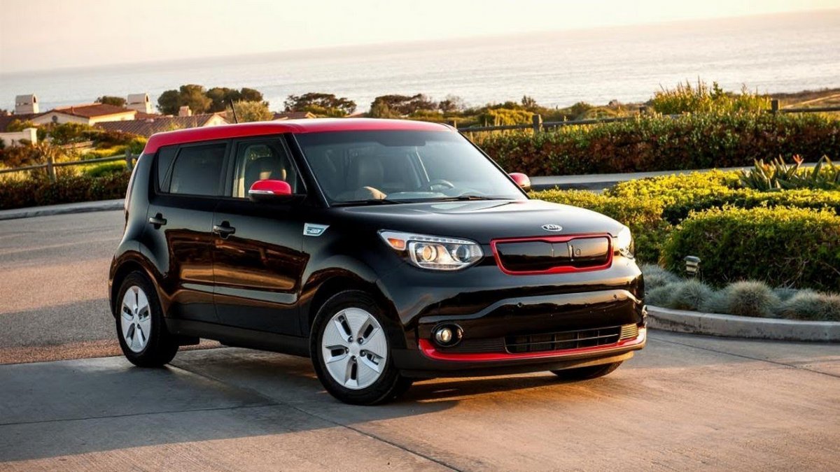 Kia Picanto and girl