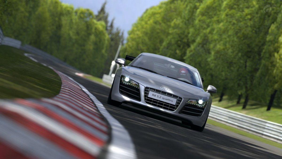 Ауди r8 v10 Plus