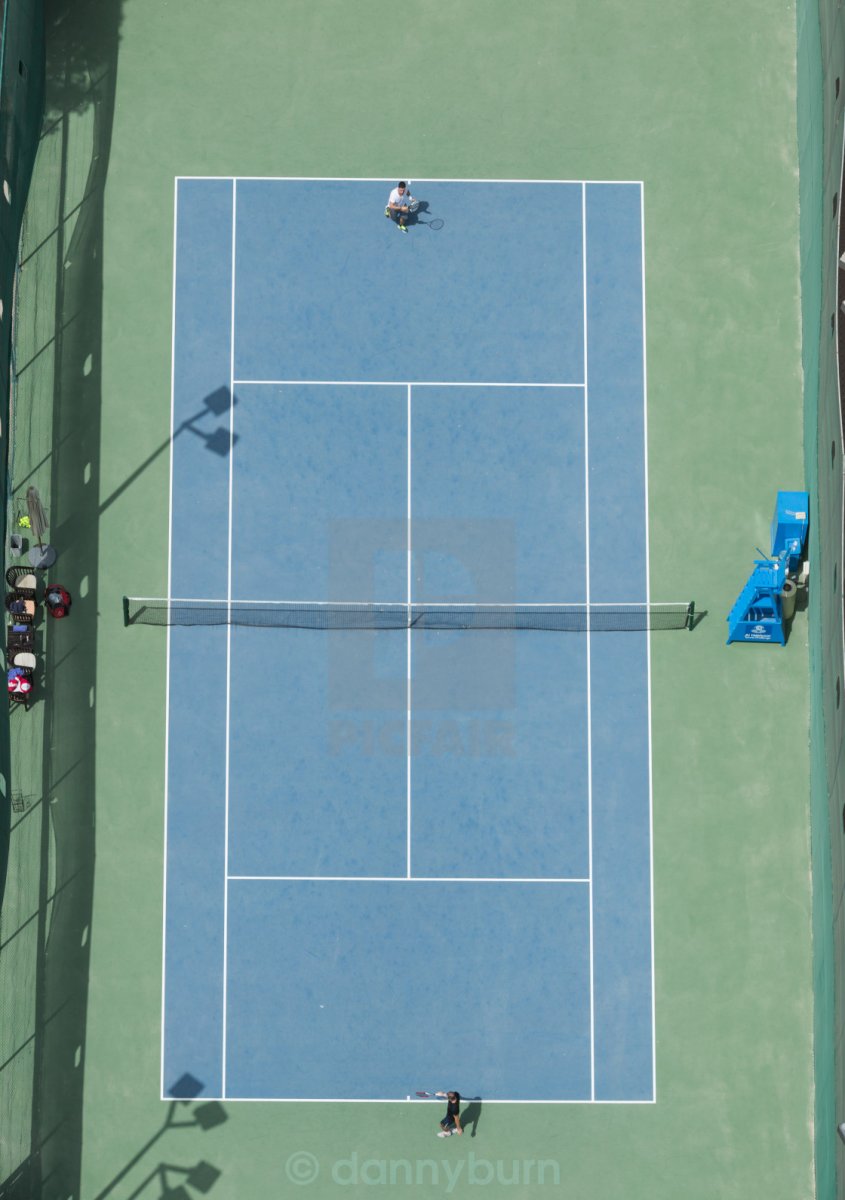 Теннисный корт с грунтовым покрытием