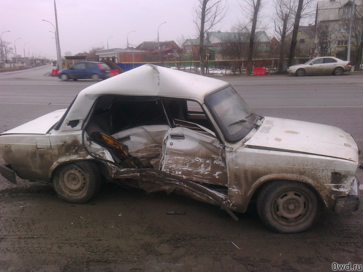 Жигули ВАЗ 2107 Разбитая