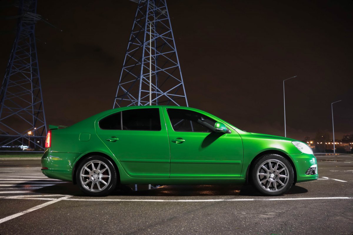 Skoda Octavia a7 Emerald Green