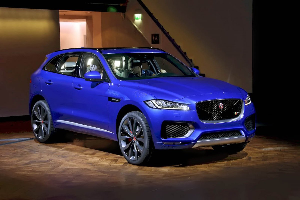 Jaguar f-Pace 2016