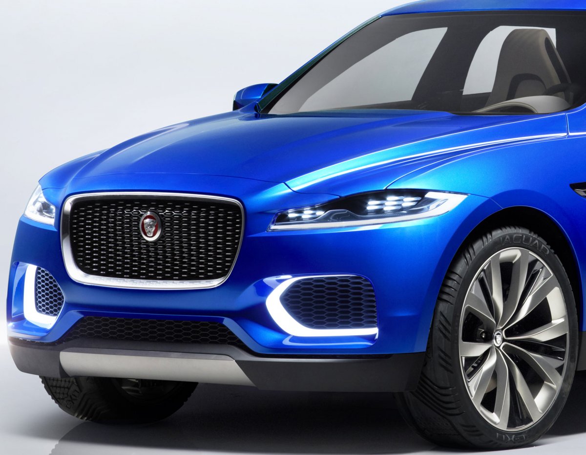 Кроссовер Ягуар f-Pace