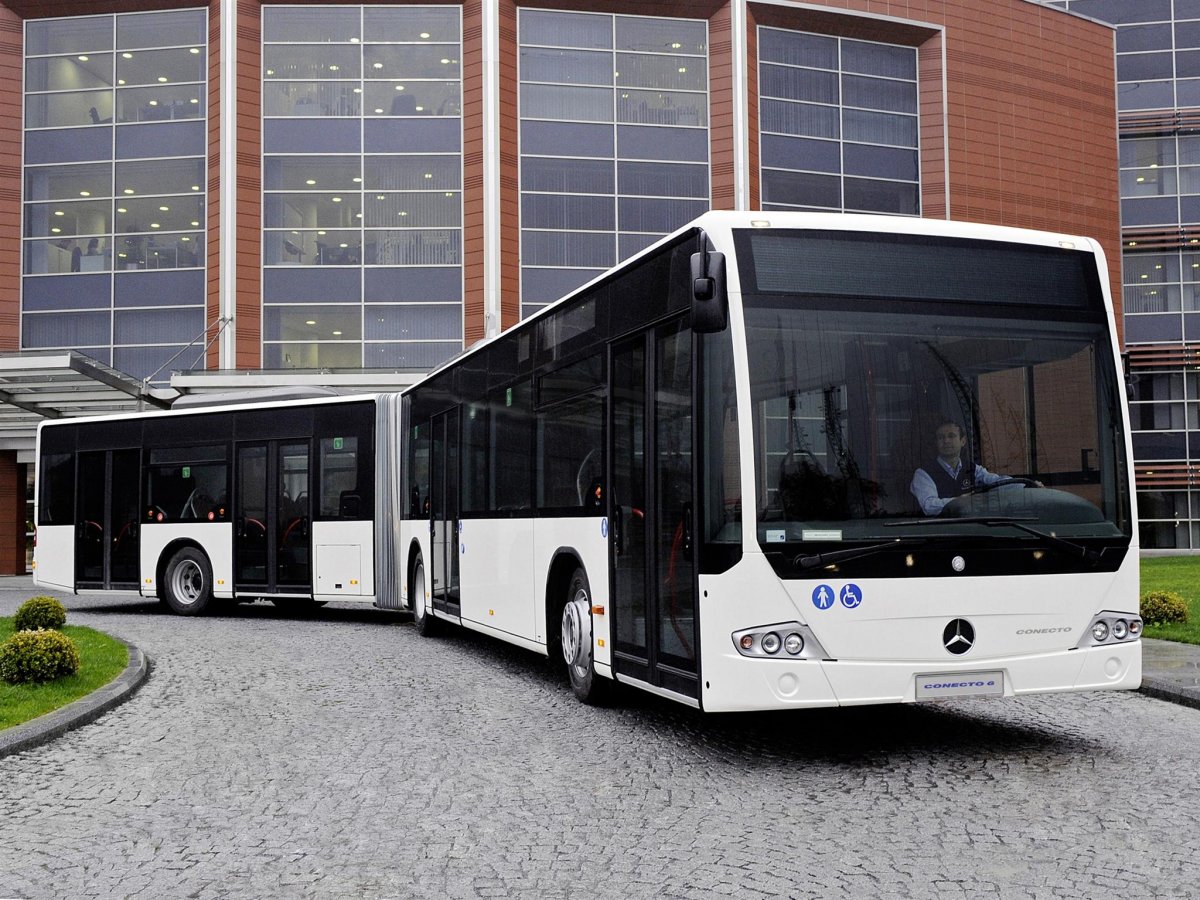Автобус Mercedes-Benz Conecto