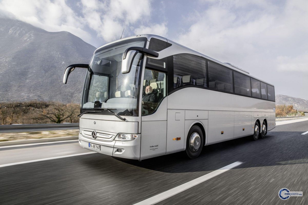 Мерседес Benz Tourismo