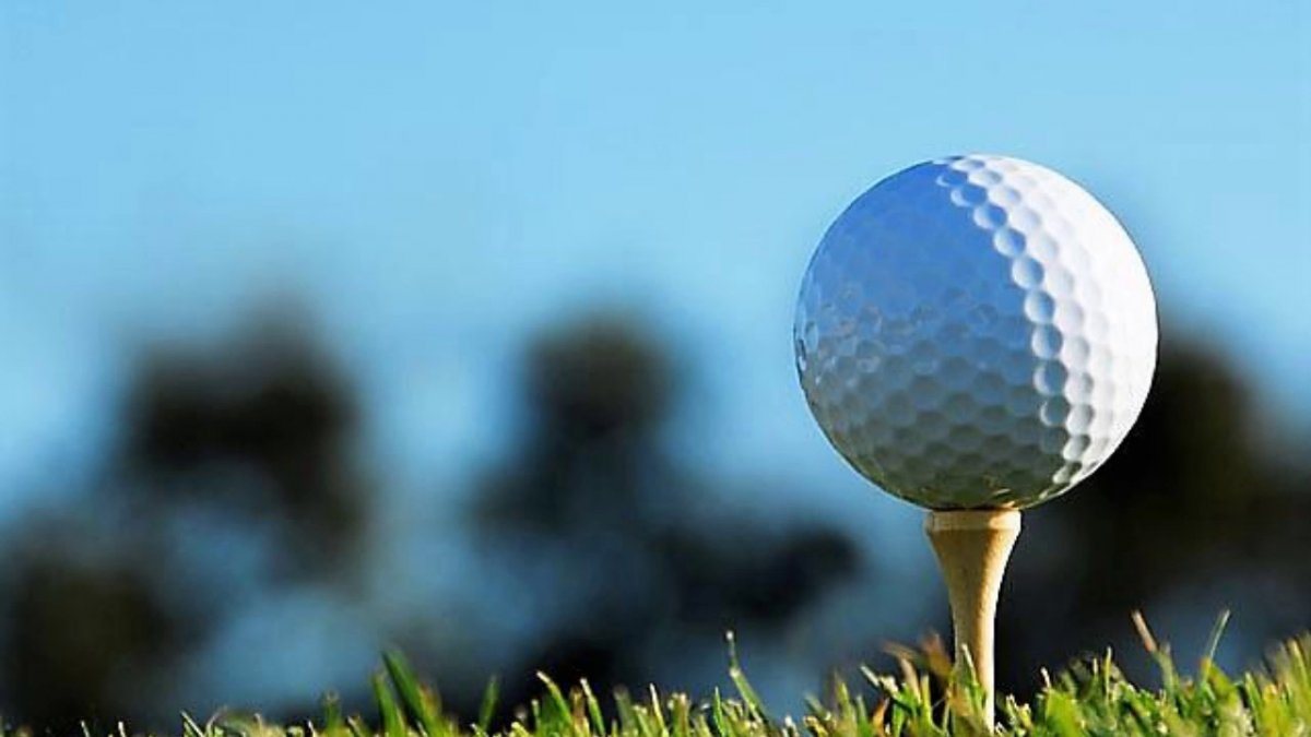 Titleist NXT Tour