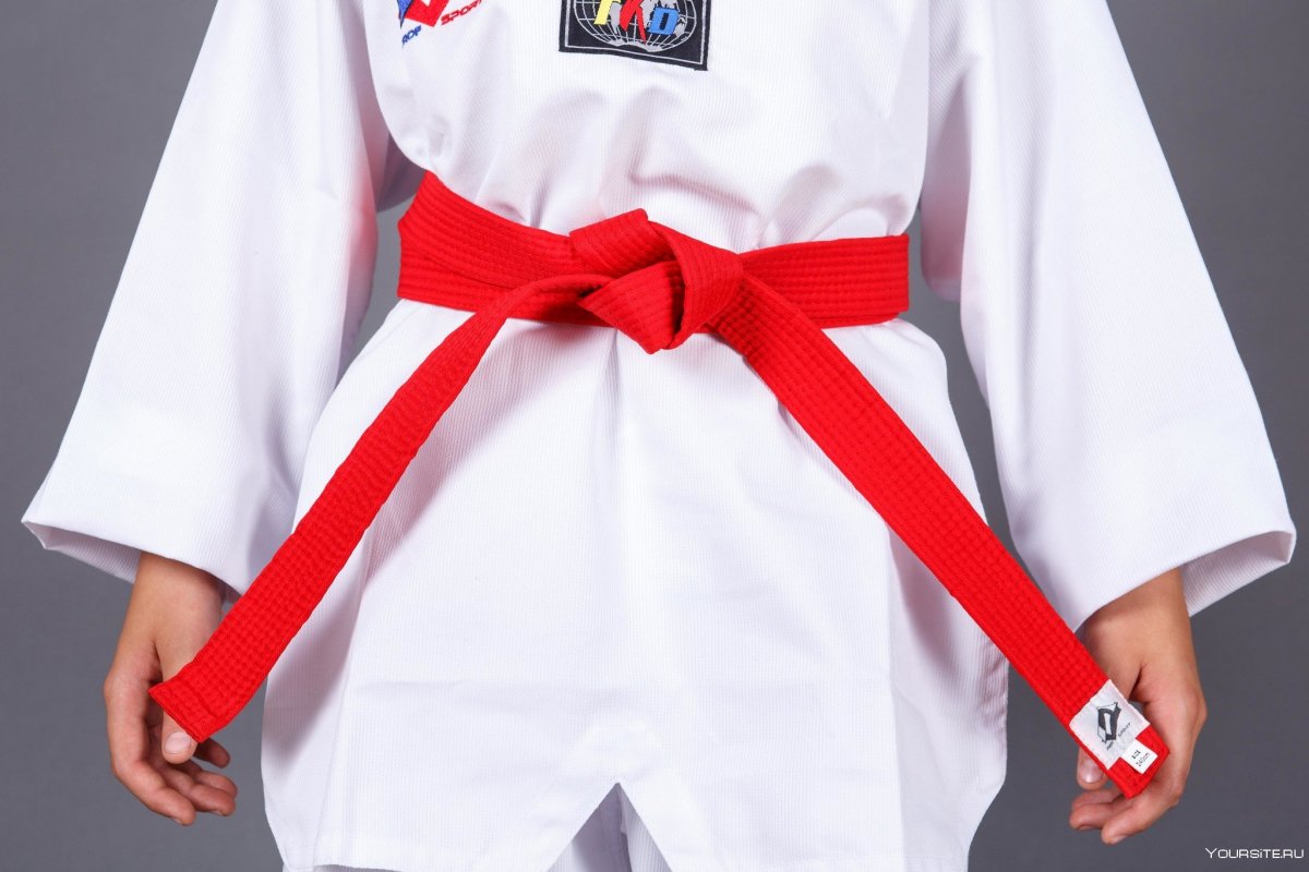 Красно белый пояс дзюдо
