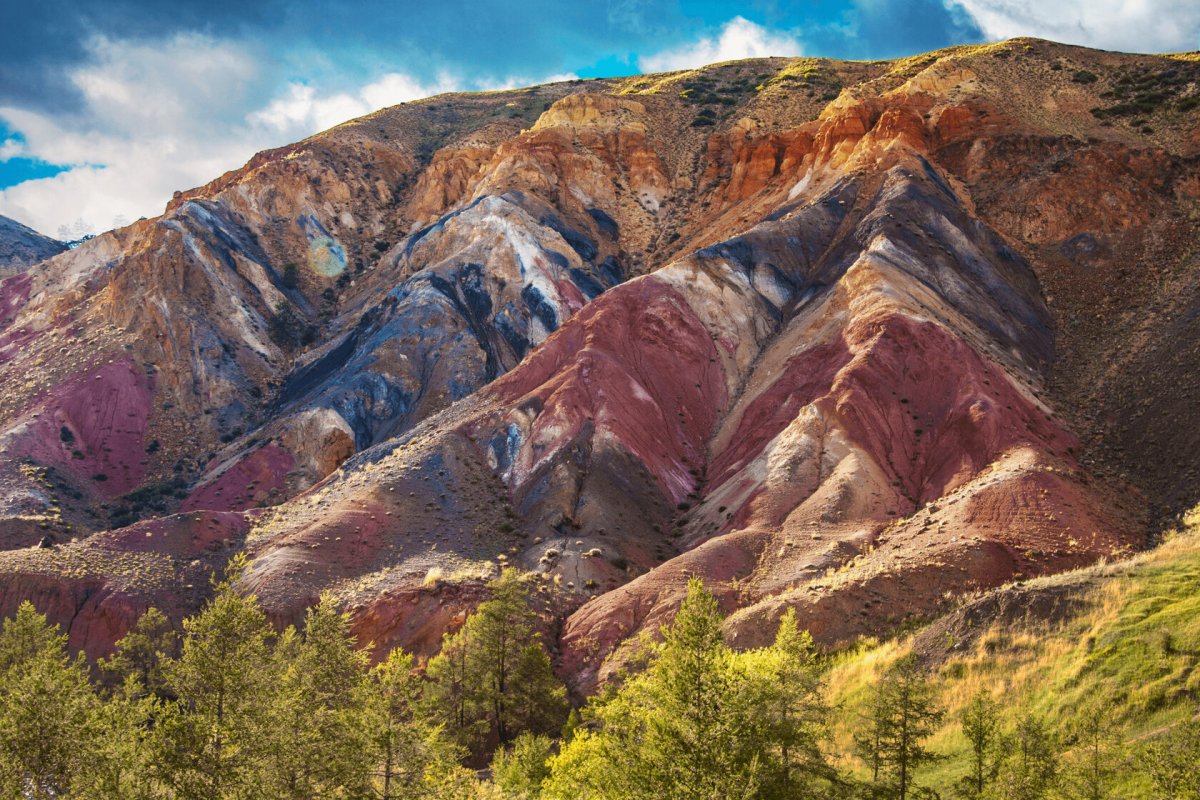 Цветные горы Кызыл-чина Республика Алтай
