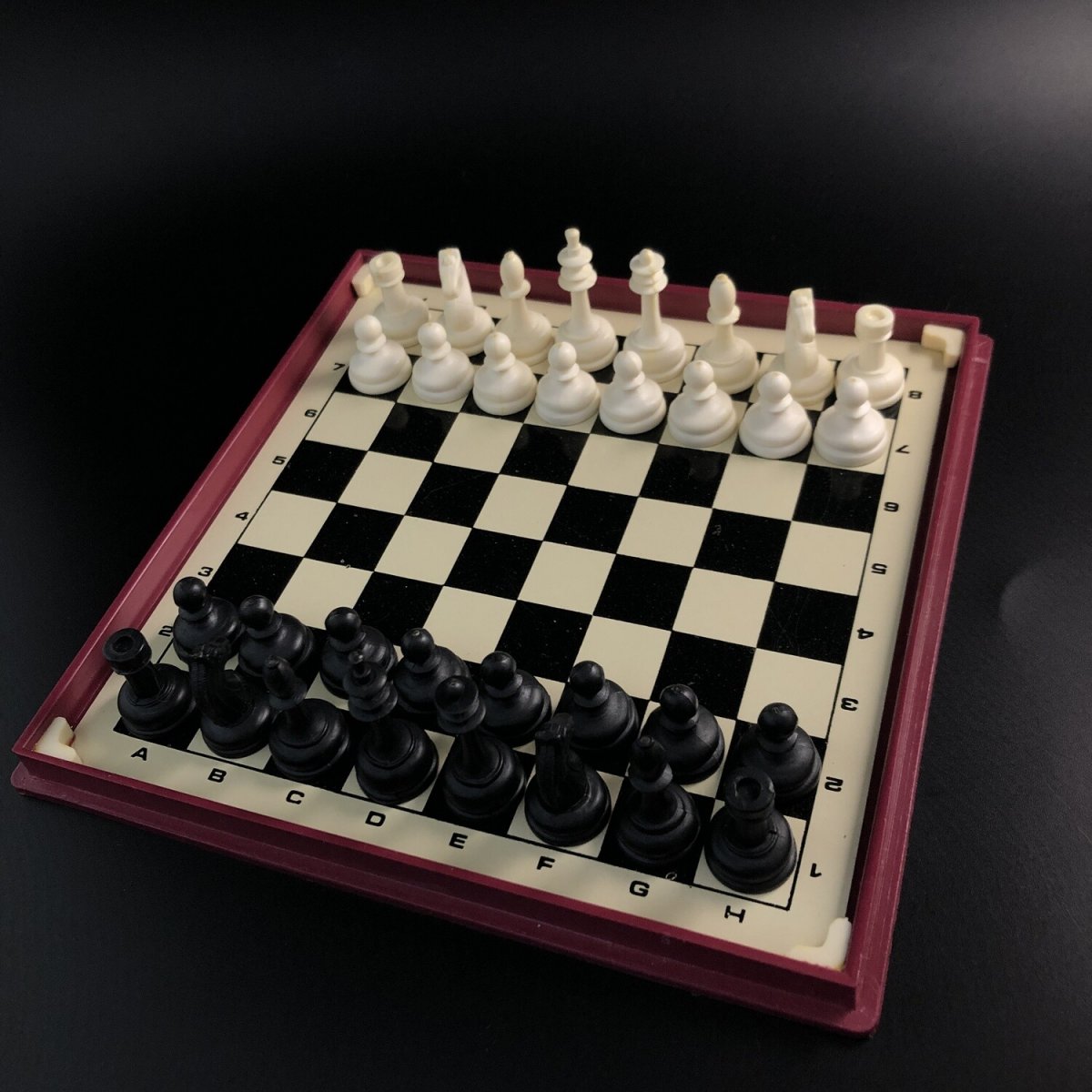 Советские шахматы на магнитах